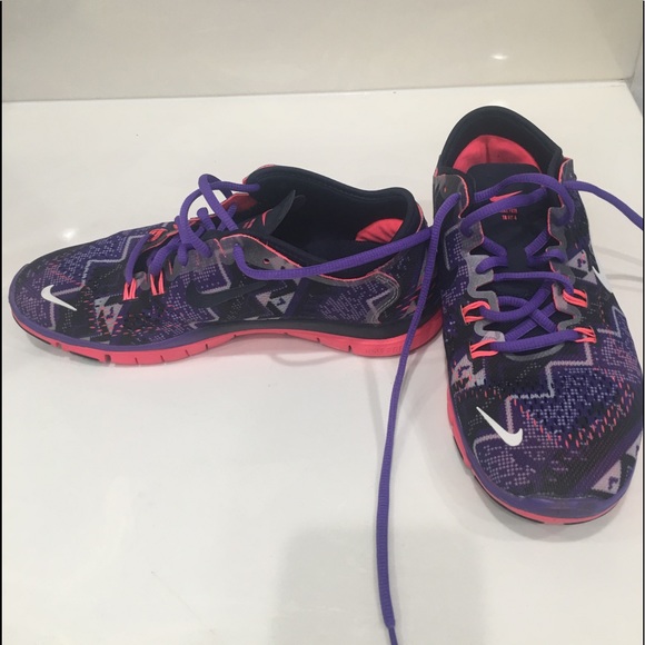 Nike Running Shoes - Picture 2 of 5